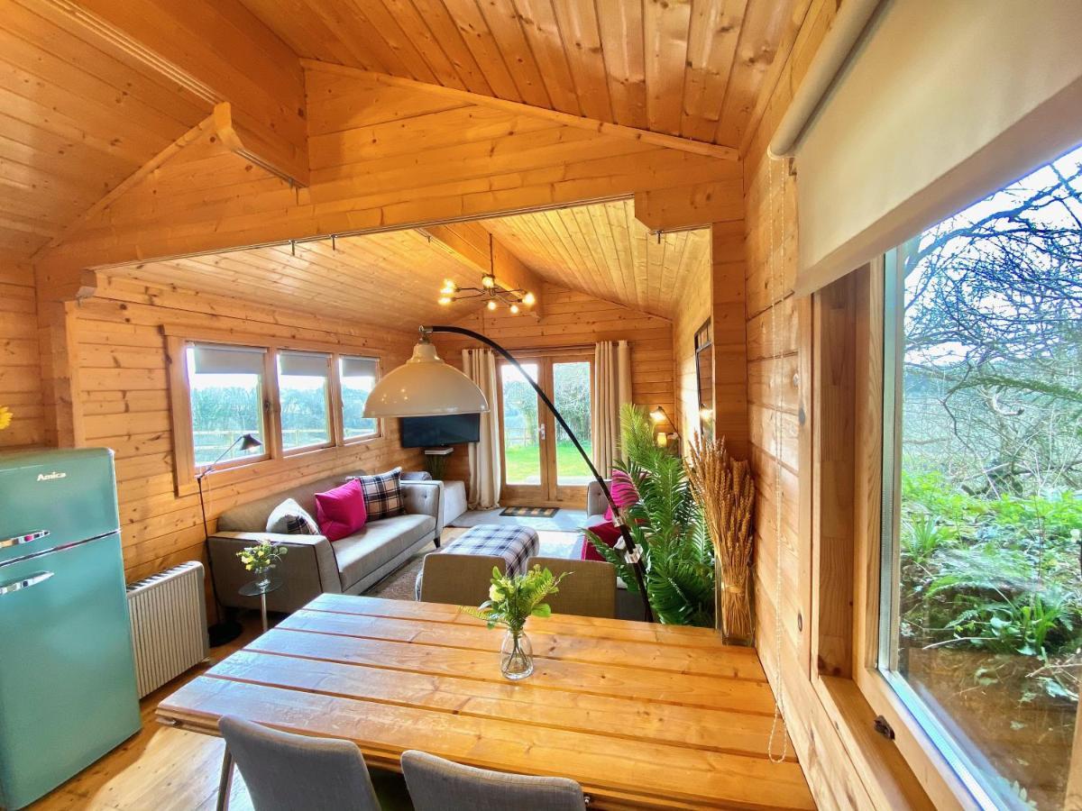 Yealm Cabin Self Catering Log Cabin In Devon With Hot Tub Plymouth Luaran gambar